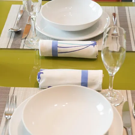 Nirvana Apartment&room Guest house 4*