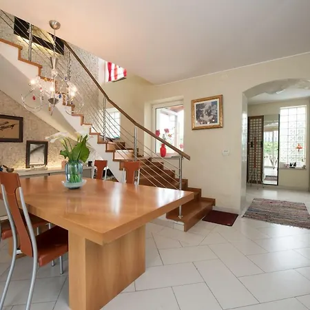 Nirvana Apartment&room Guest house