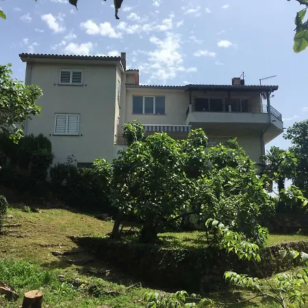 Nirvana Apartment&room Guest house 4*